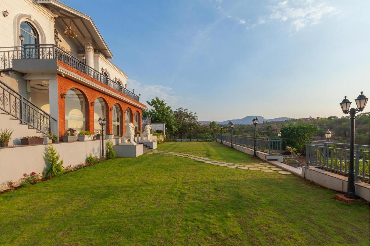 Bellevue Palace By Stayvista - Lavish Abode With A Pool, Landscaped Lawn, Gazebo & Adventure Activities Nashik Exterior foto