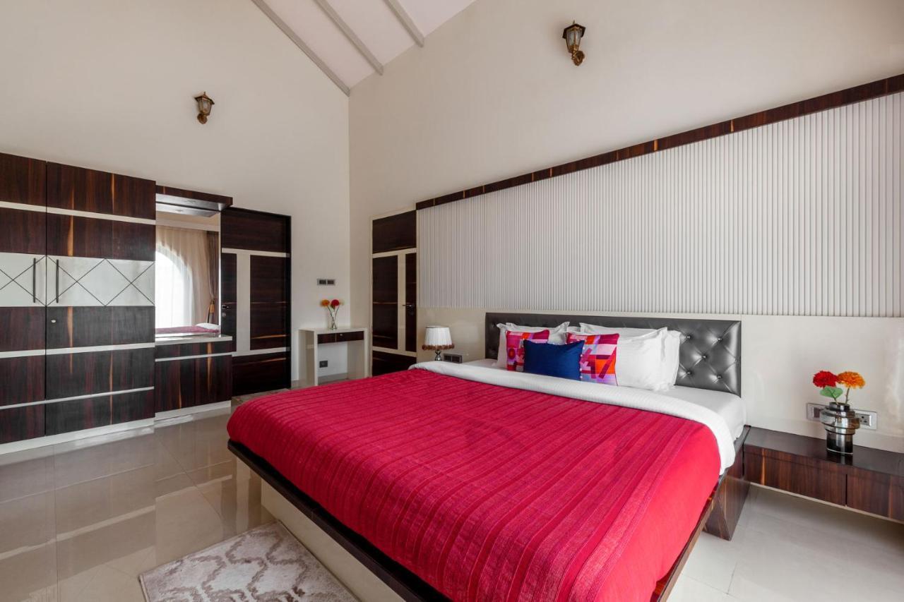 Bellevue Palace By Stayvista - Lavish Abode With A Pool, Landscaped Lawn, Gazebo & Adventure Activities Nashik Exterior foto